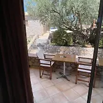 Kolokotronis & Ξενοδοχείο