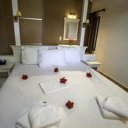 Hotel Kolokotronis Hotel & Spa 4*