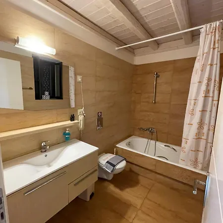 Kolokotronis & Szálloda Sztúpa