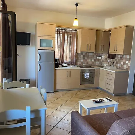 Kolokotronis & Otel Stoúpa