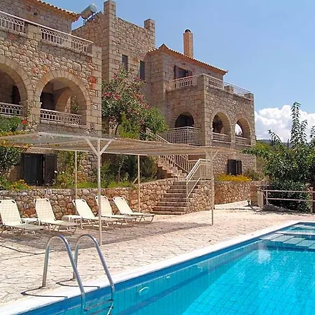 Kolokotronis Hotel & Spa 4* Stoúpa