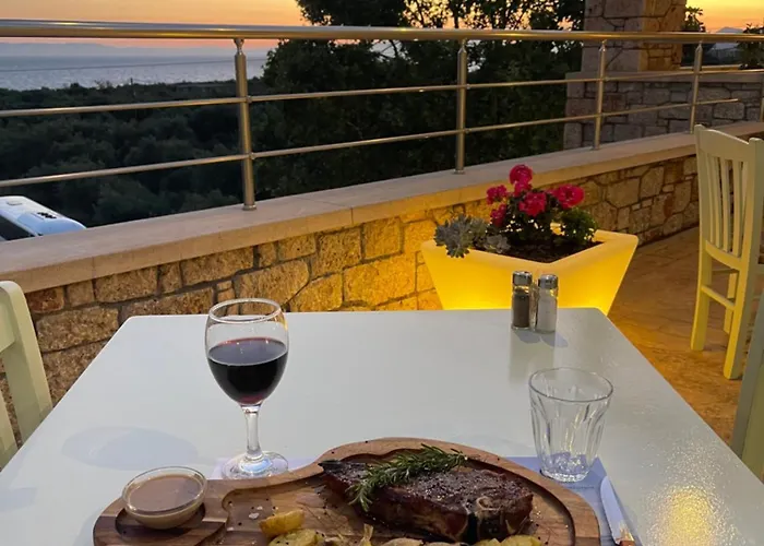 Kolokotronis & Hotell 4*